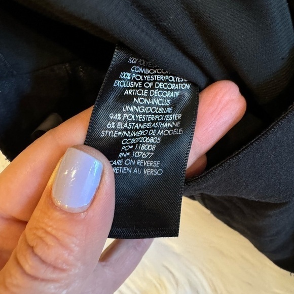 Alice + Olivia
Jeri black Sequin Embellished strapless Jumpsuit size 4 - Picture 16 of 16